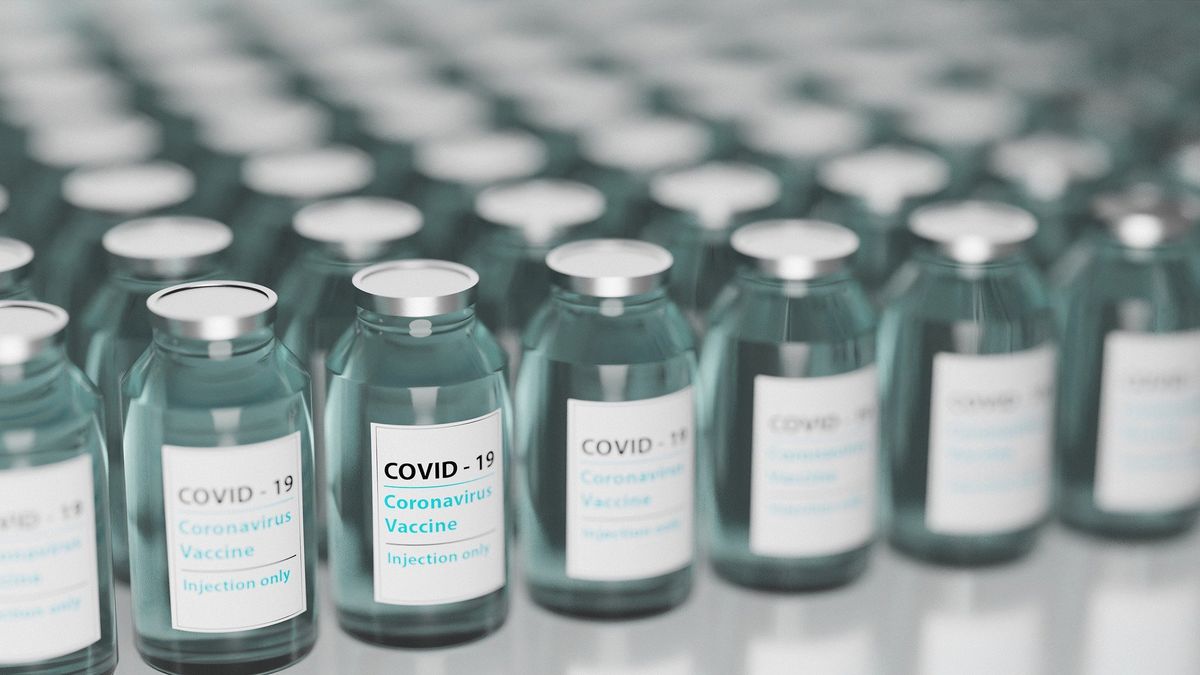 Přední výrobci vakcín proti covidu-19 očekávají tržby 32 miliard dolarů